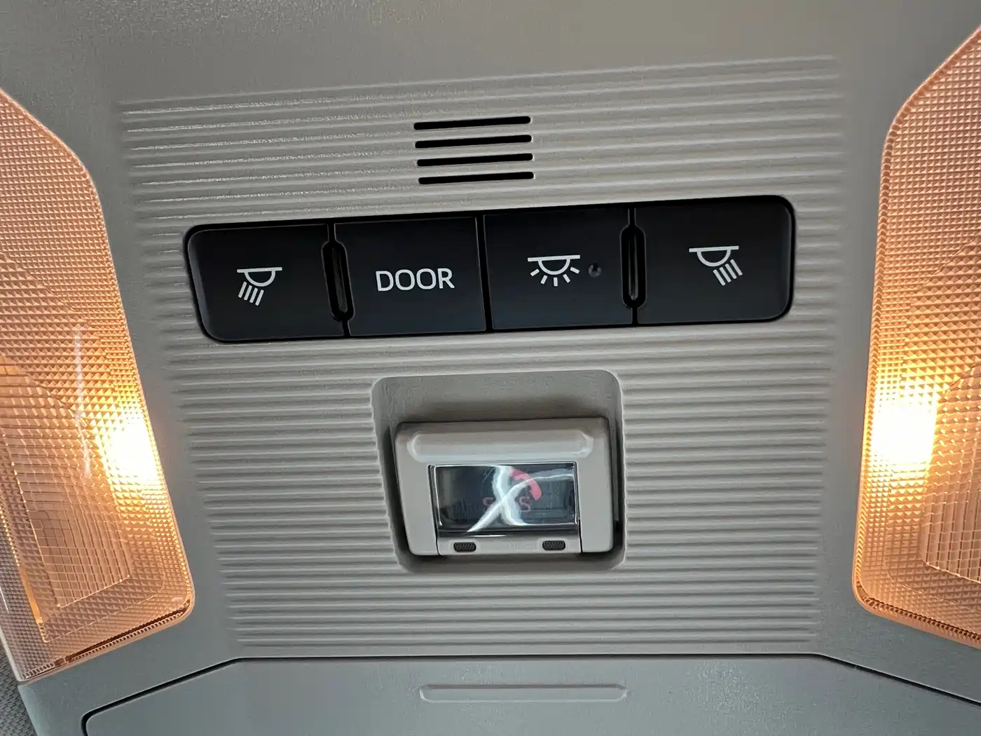 Toyota Wildlander 2022 2.0L CVT FWD Leading Edition фото 16