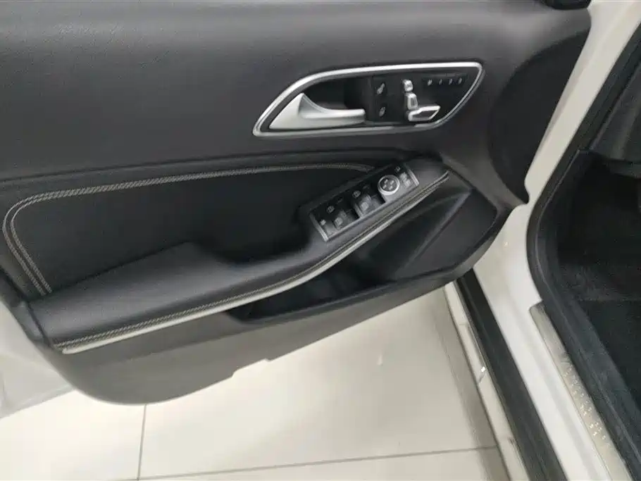 Mercedes-Benz GLA 2019 GLA 200 Fashion фото 7