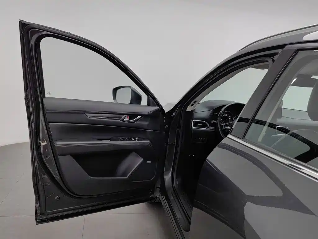 Фото 8 - Mazda CX-5
