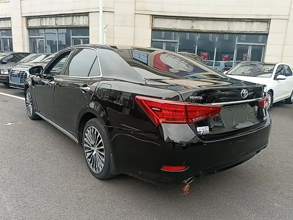 Toyota Crown 2018 2.0T Sport Edition фото 5