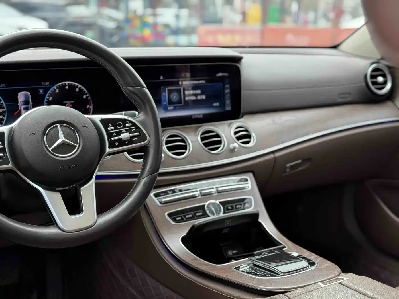 Mercedes-Benz E-Class 2019 Facelift E 300 L Luxury фото 4