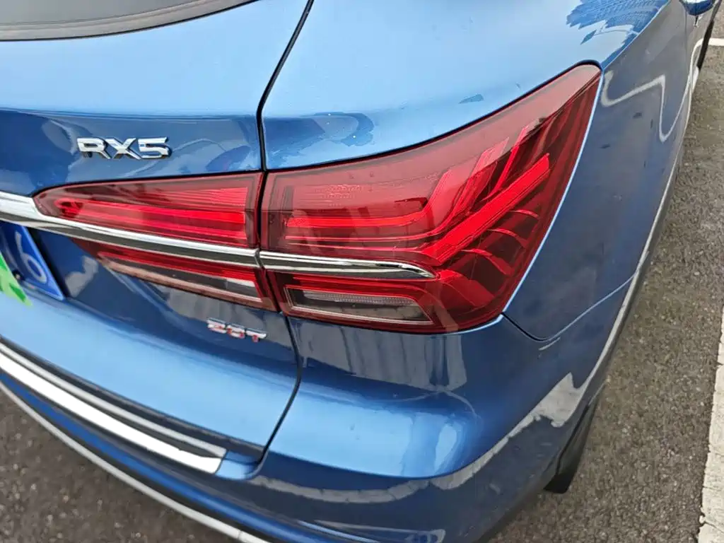 Фото 8 - Roewe RX5