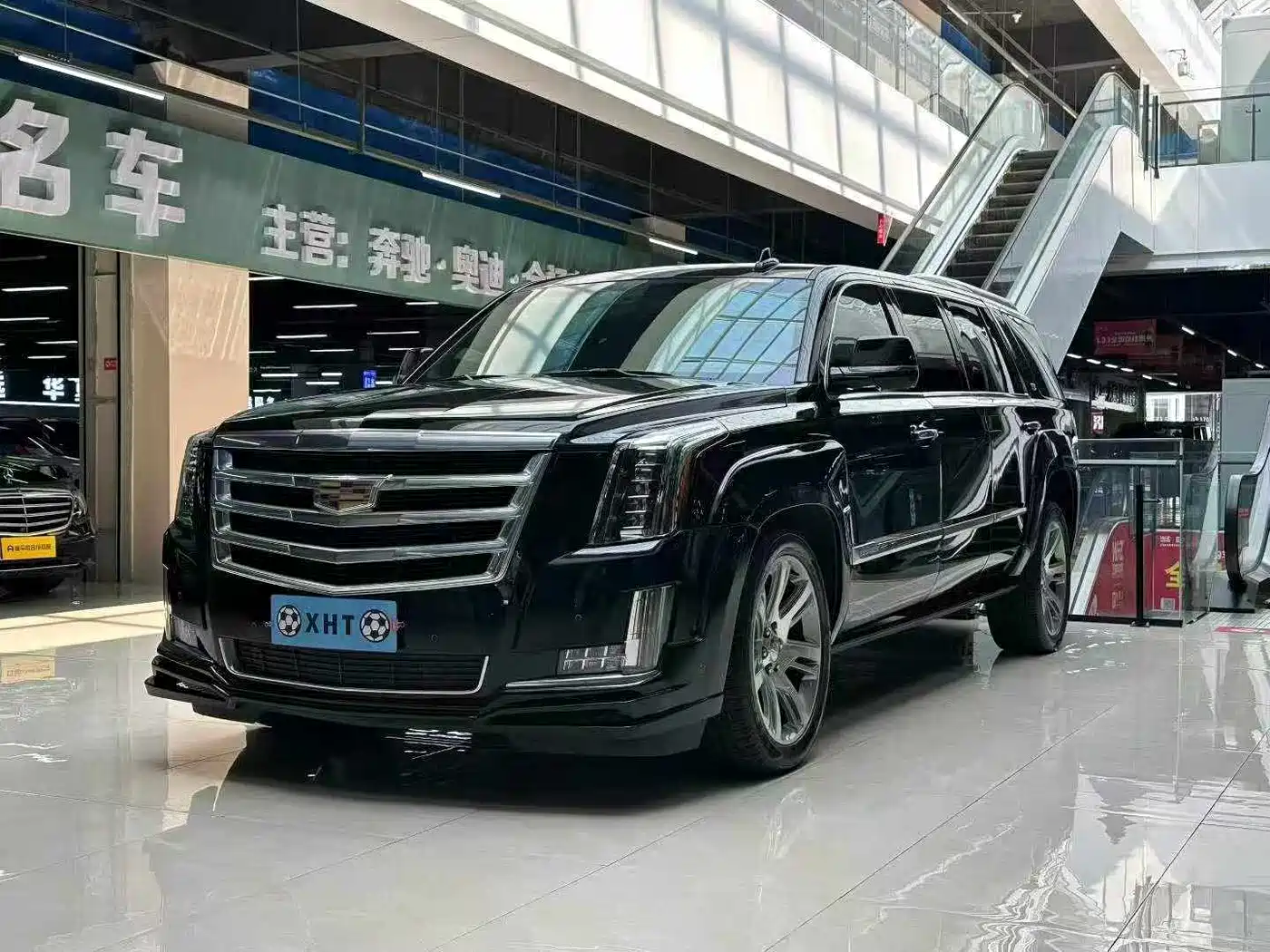 Cadillac Escalade 2017 6.2L ESV Platinum Extended