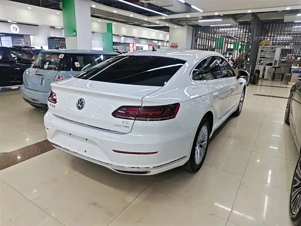 Volkswagen FAW-Volkswagen CC 2019 330TSI Charm Edition China VI фото 7