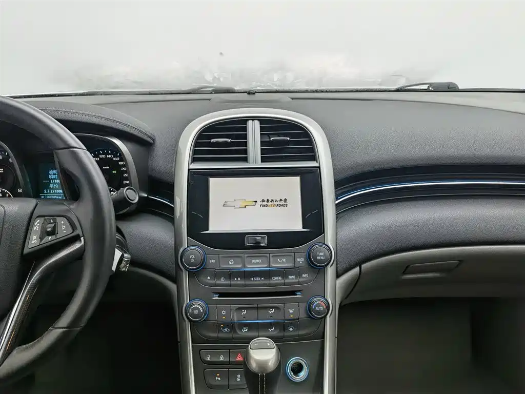 Chevrolet Malibu 2014 2.0L Automatic Luxury фото 12