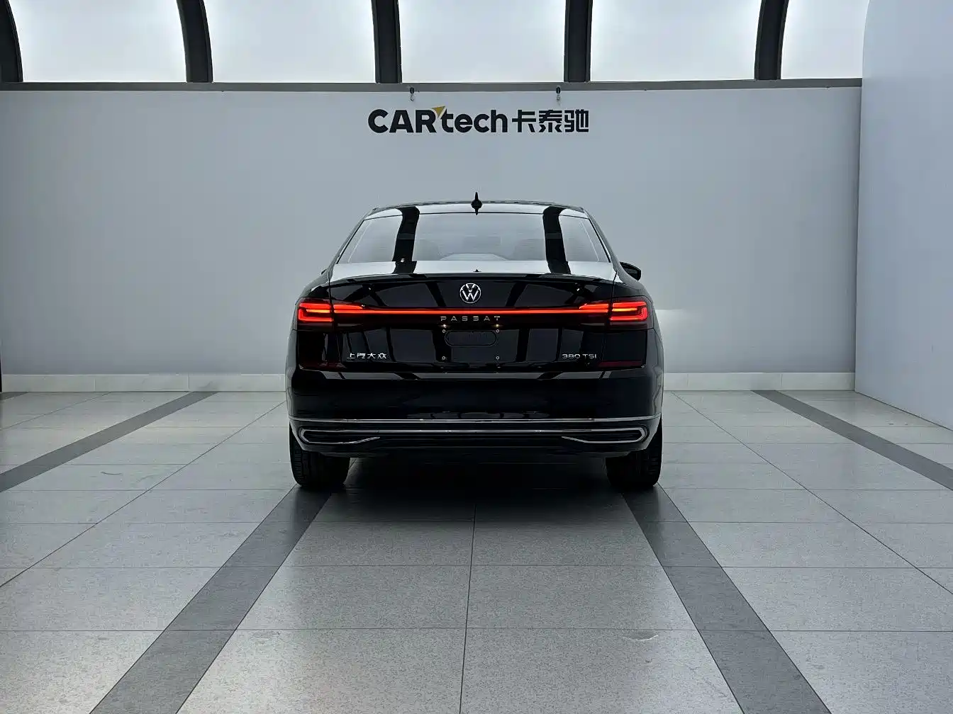 Volkswagen Passat 2024 380TSI Starlight Dragon Soaring Edition фото 5
