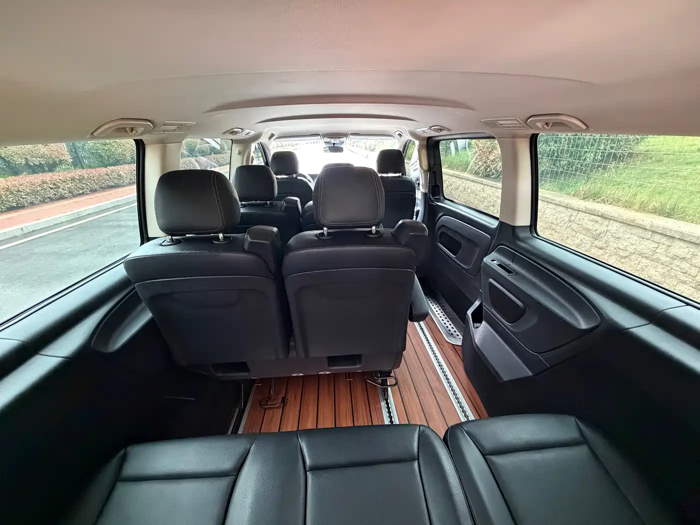 Mercedes-Benz Vito 2016 2.0T Elite 9-Seater фото 11