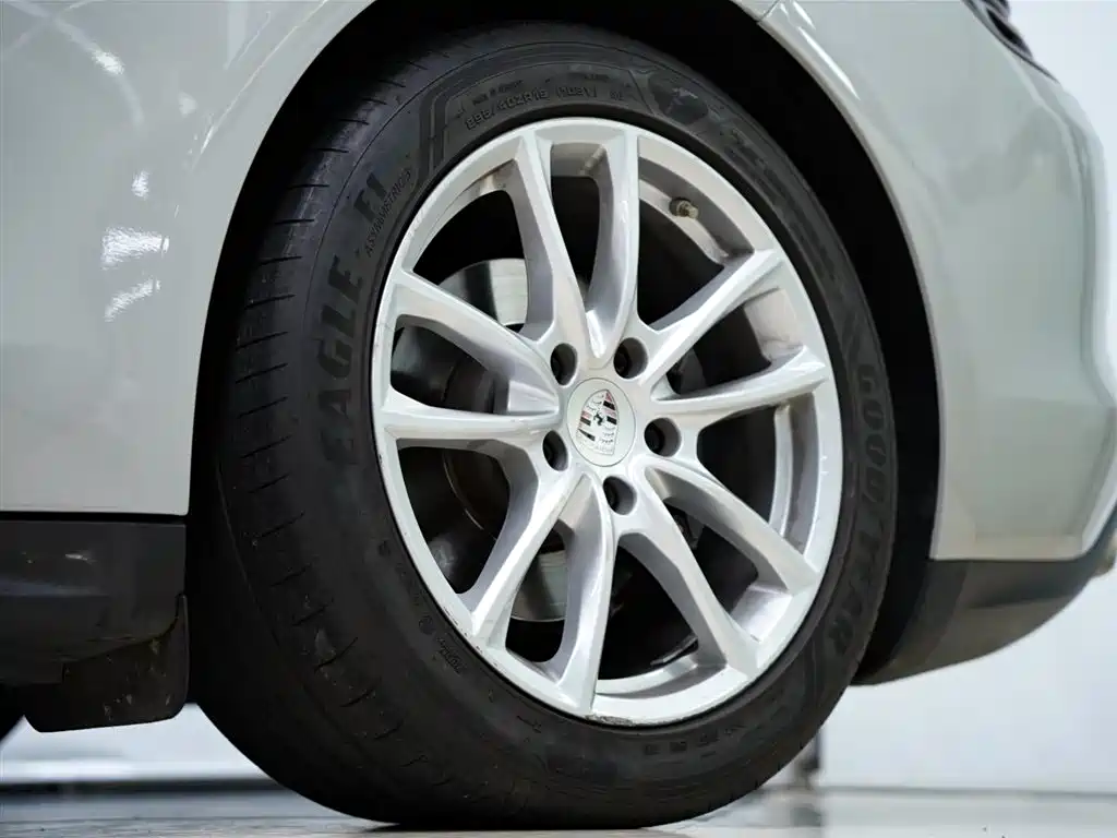 Porsche Panamera 2019 Panamera 2.9T фото 21