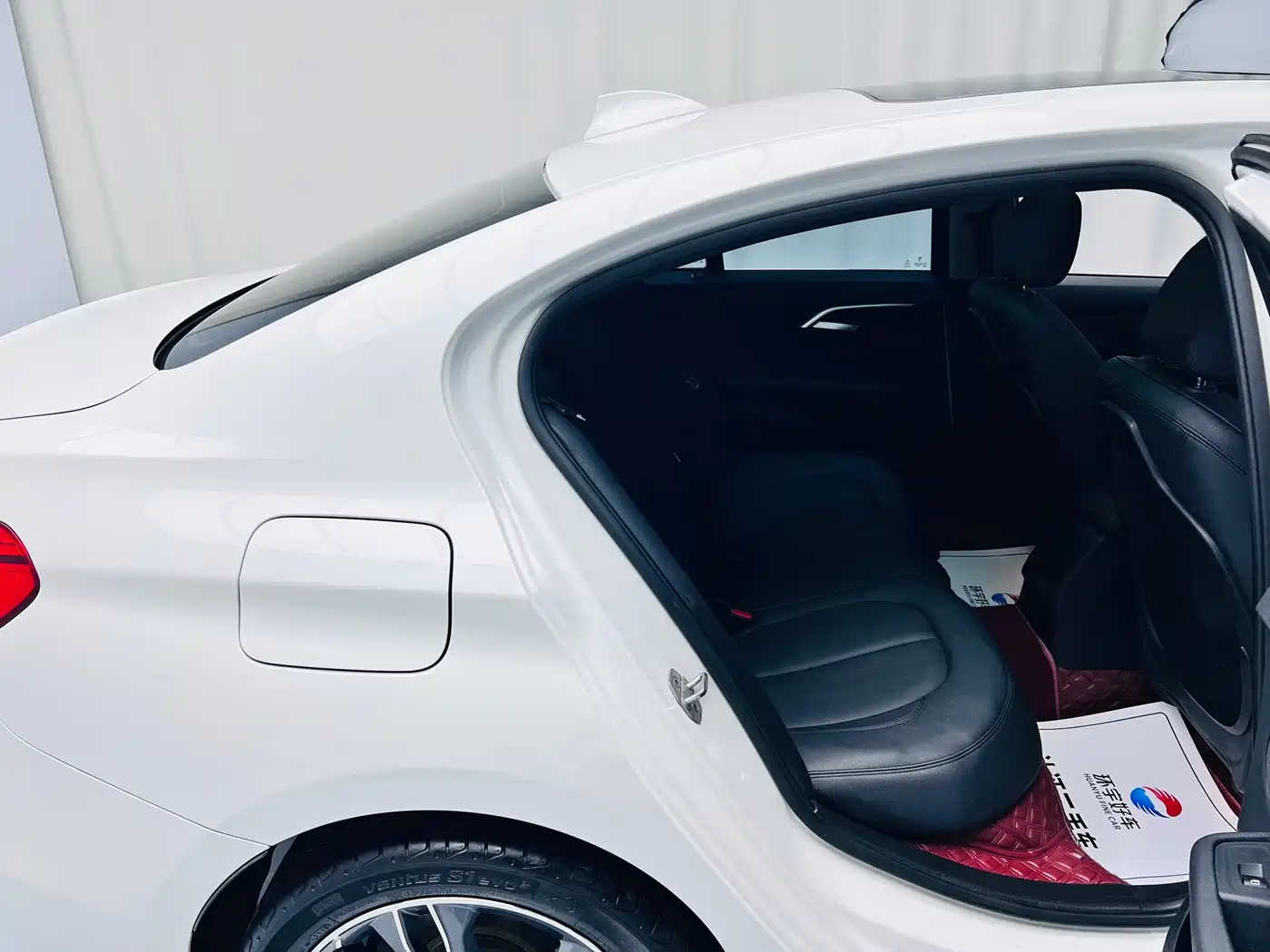 BMW 1 Series 2018 118i Sport Edition фото 23