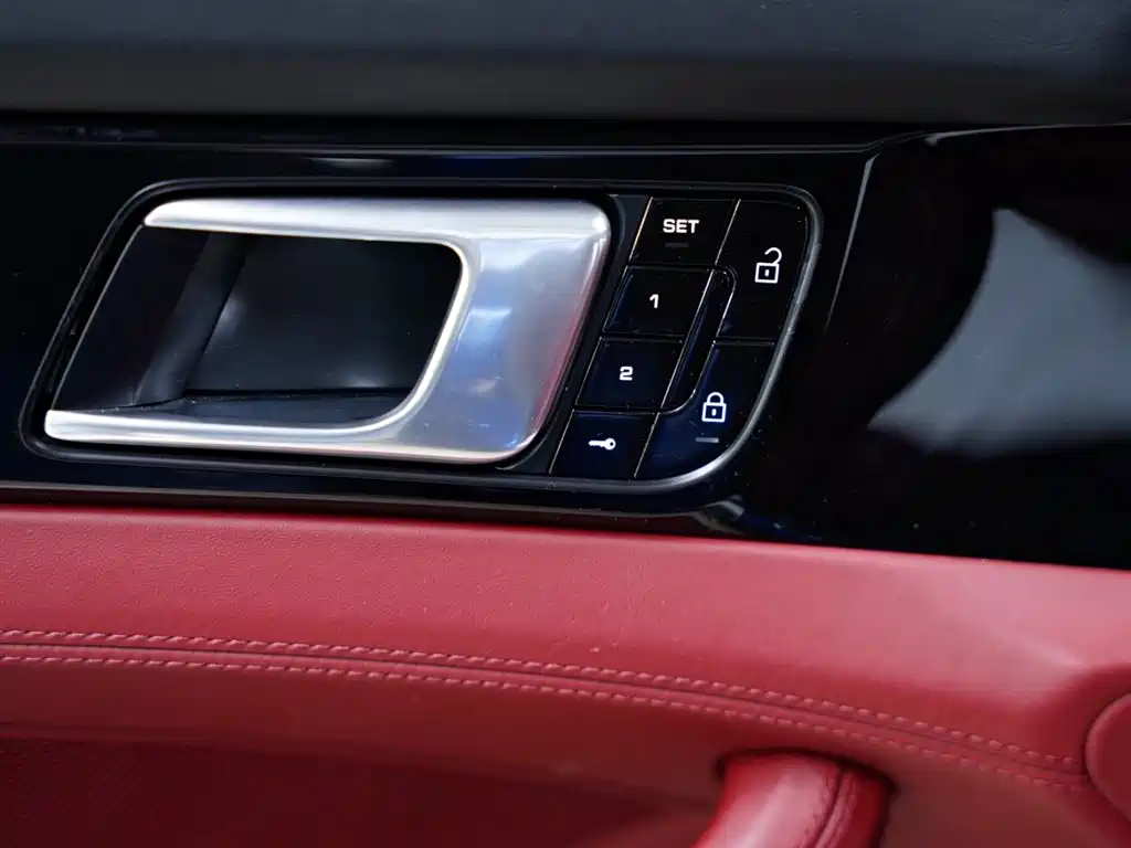 Porsche Panamera 2019 Panamera 2.9T фото 28