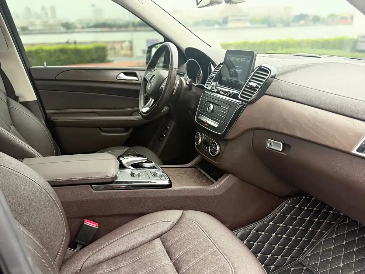 Mercedes-Benz GLS 2016 GLS 400 4MATIC Dynamic фото 25