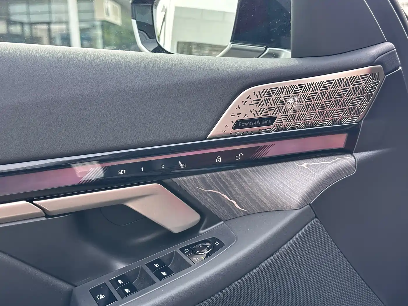 BMW 5 Series 2024 530Li Premium M Sport Package фото 6