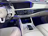 Фото 14 - Mercedes-Benz S-Class