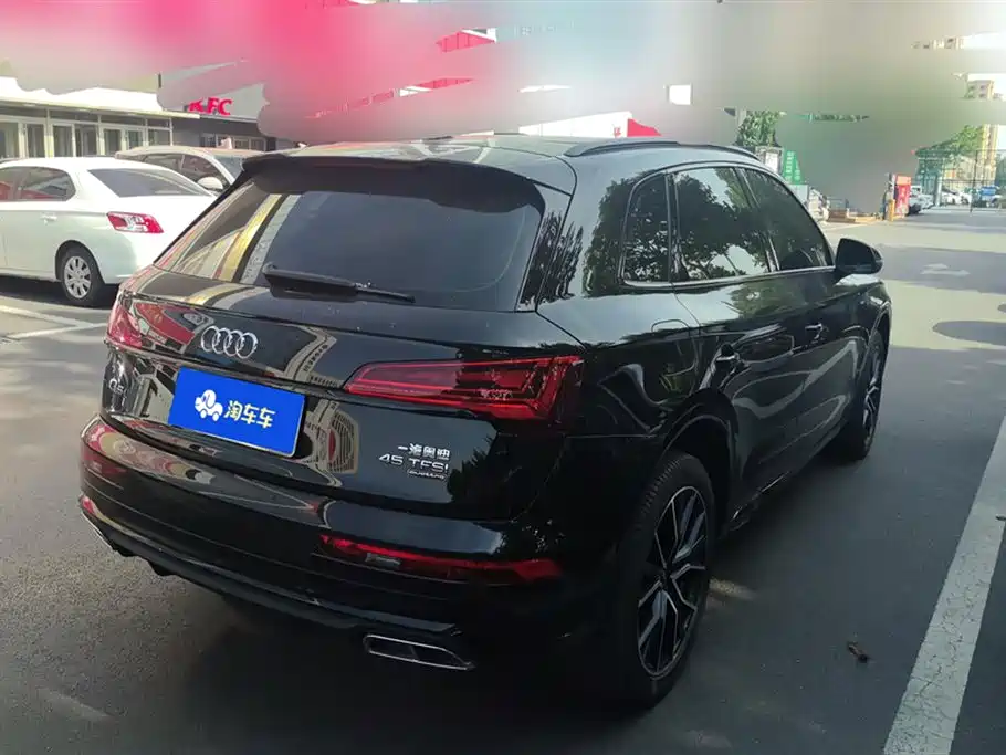 Audi Q5L 2024 Model 45 TFSI Luxury Dynamic фото 3