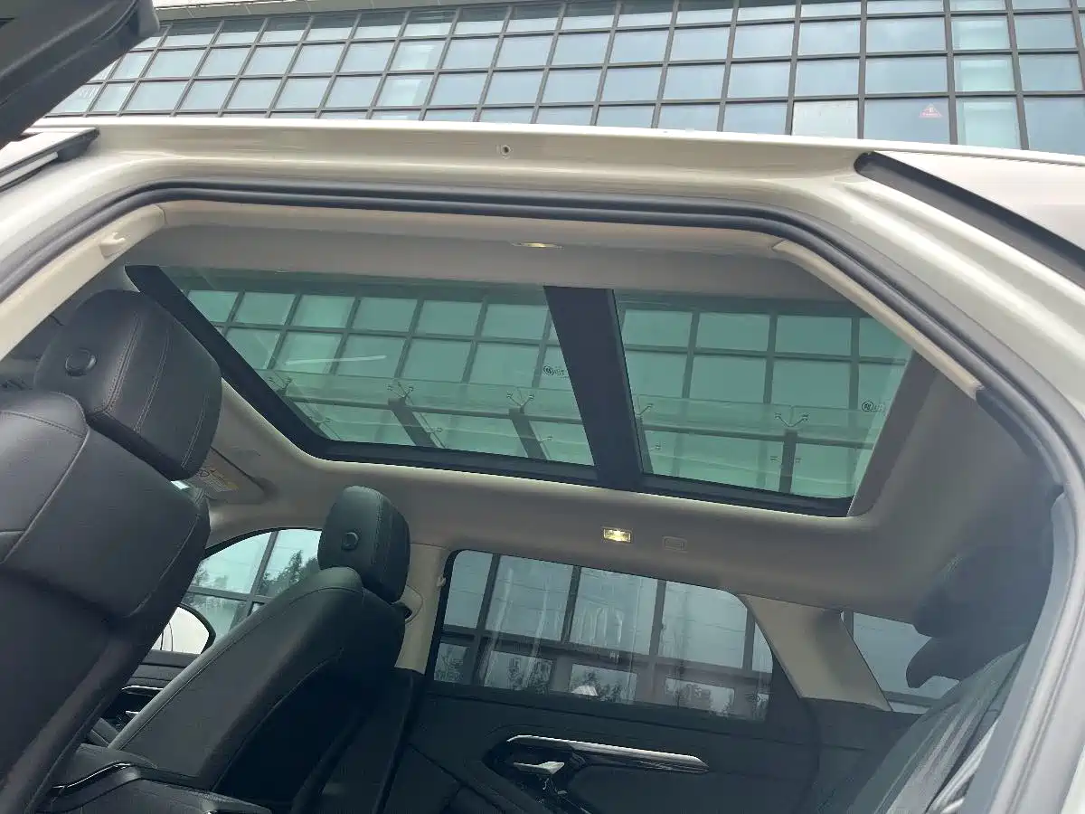 Land Rover Range Rover Evoque 2023 Range Rover Evoque L 200PS Elite Edition фото 24