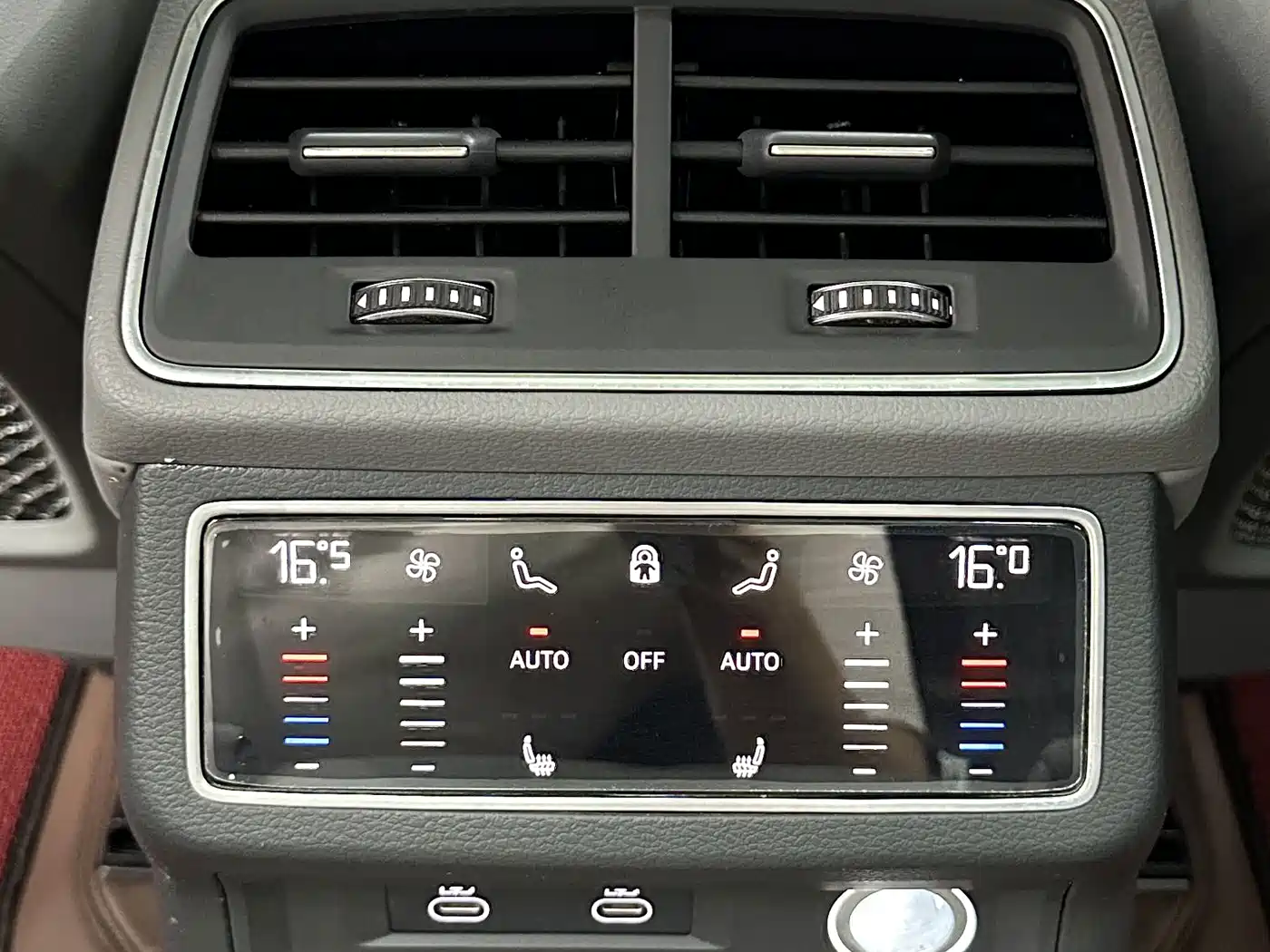 Фото 21 - Audi A6L
