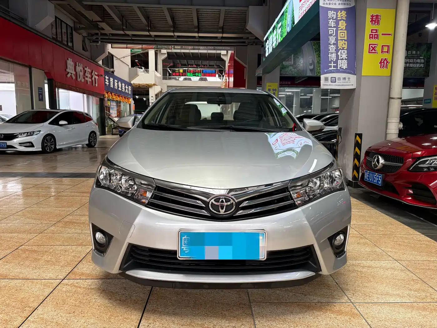 Toyota Corolla 2016 1.6L CVT GL-i Cool Edition фото 3
