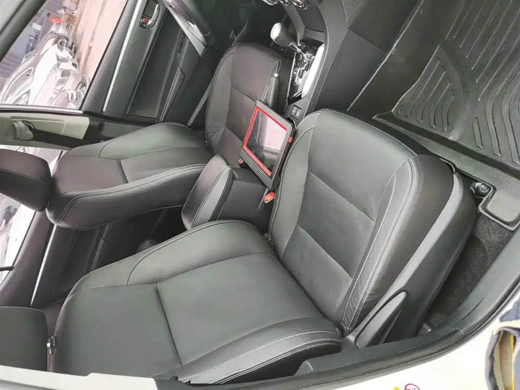 Toyota Corolla 2017 Facelift 1.2T S-CVT GL-i Leather Edition фото 25