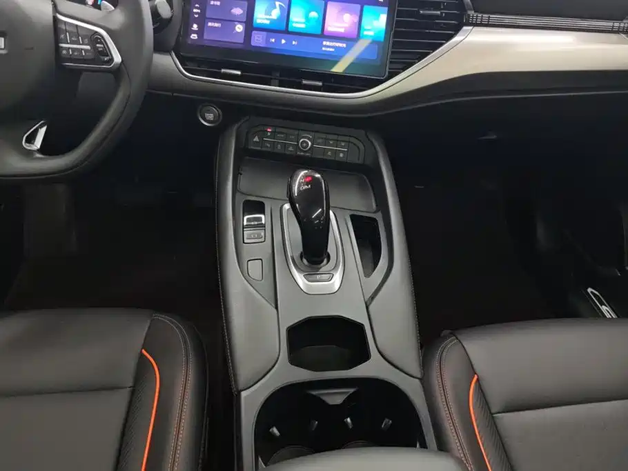Фото 16 - Haval F7
