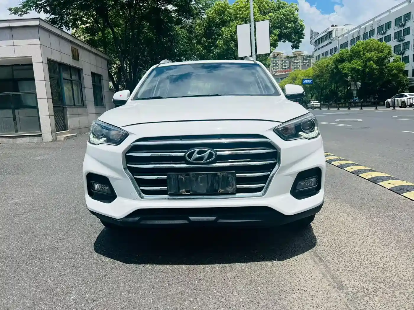 Hyundai Beijing Hyundai ix35 2018 2.0L Automatic 2WD Zhiyong·Enjoyment Edition фото 2