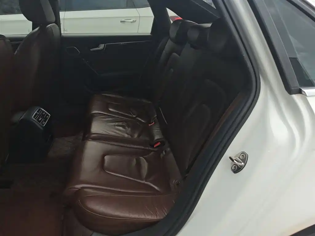 Audi A4L 2015 35 TFSI Auto Comfort фото 17
