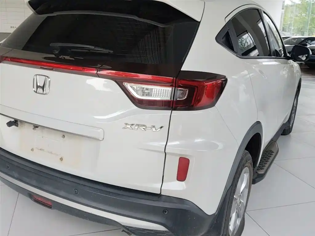 Фото 24 - Honda XR-V