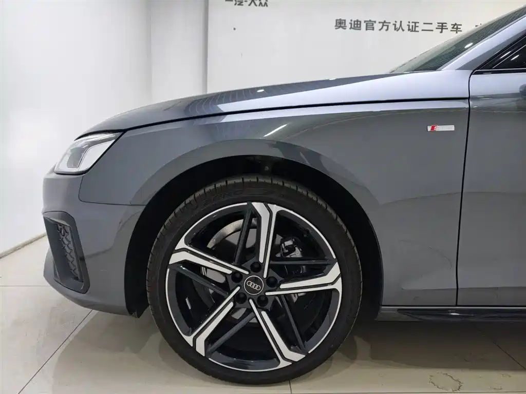 Audi A4L 2024 40 TFSI Luxury Dynamic фото 17
