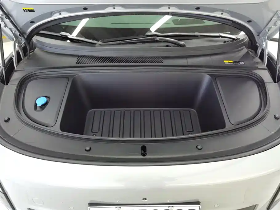 Фото 9 - Li Auto i6