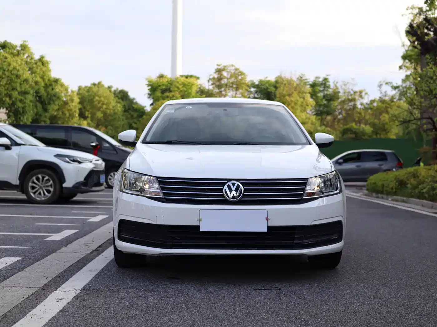 Volkswagen Lavida 2017 1.6L Automatic Trend Edition фото 2