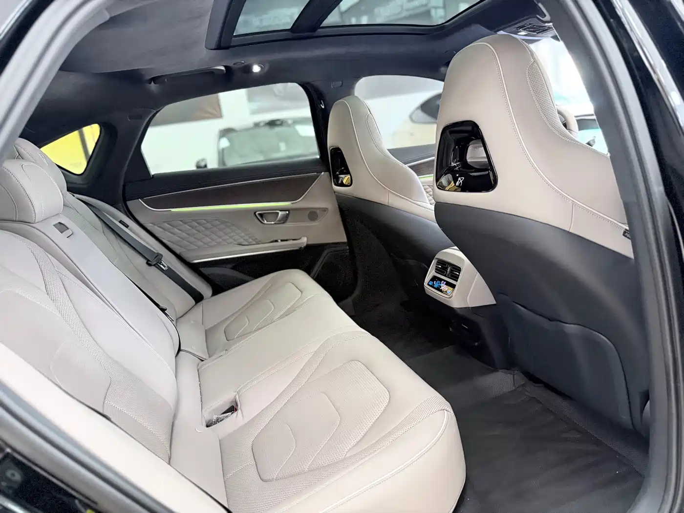 BYD Han 2024 EV Glory Edition 610KM AWD Celestial Eye Smart Driving фото 13