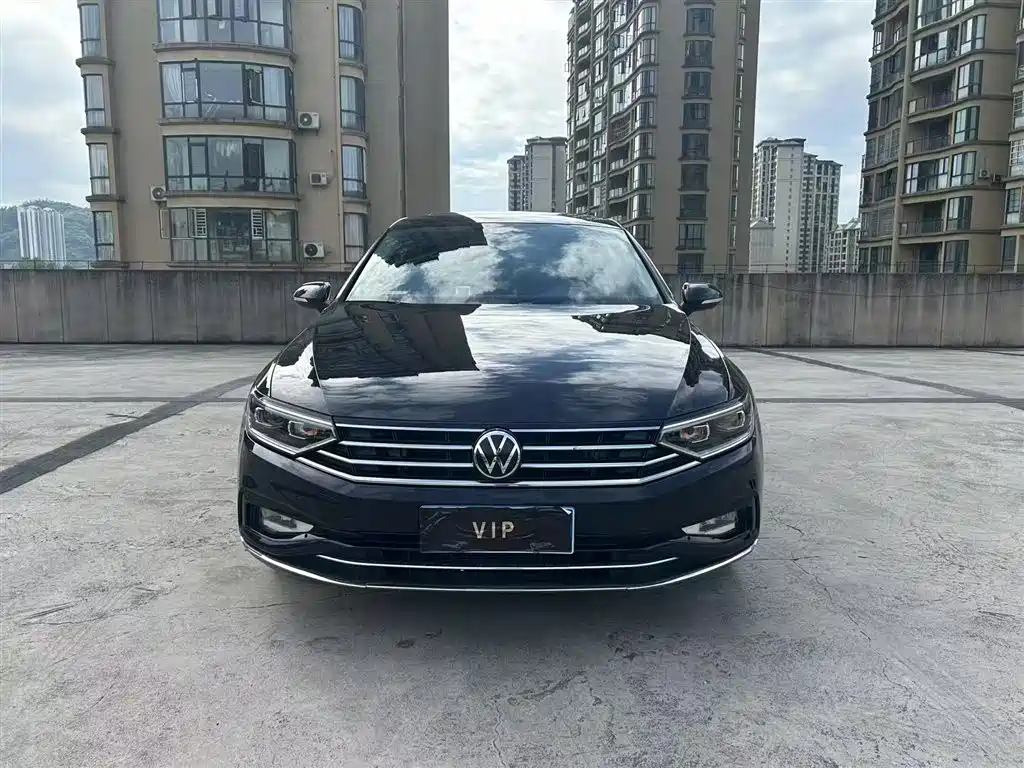 Volkswagen Magotan 2020 330TSI DSG Luxury фото 2