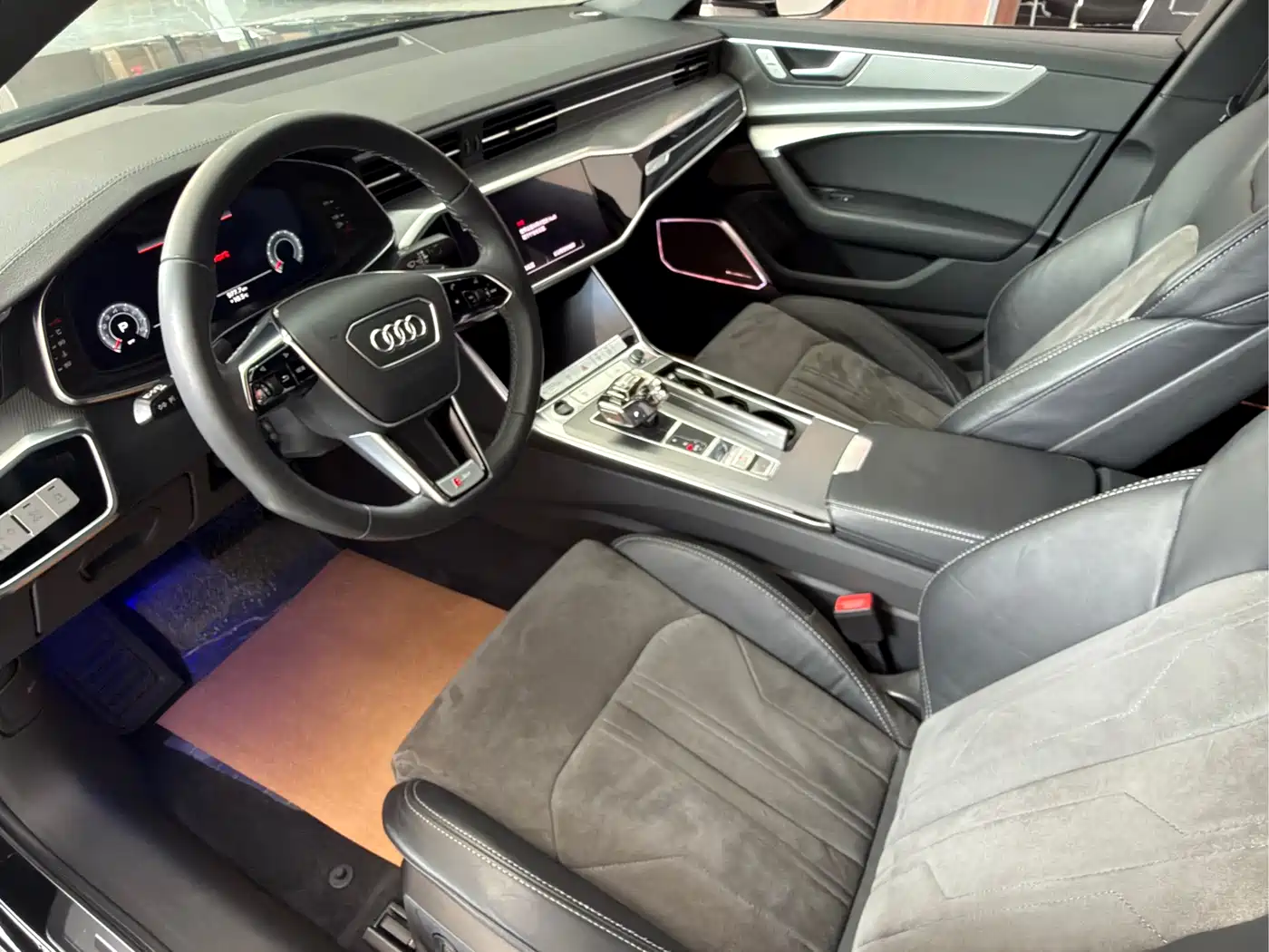 Audi A6L 2021 40 TFSI Luxury Sport фото 9