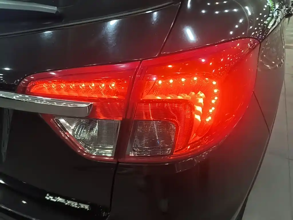 Фото 8 - Buick Envision Plus
