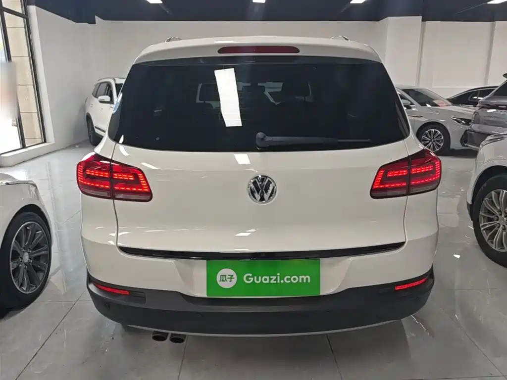 Volkswagen Tiguan 2015 1.8TSI Automatic 2WD Highline фото 6