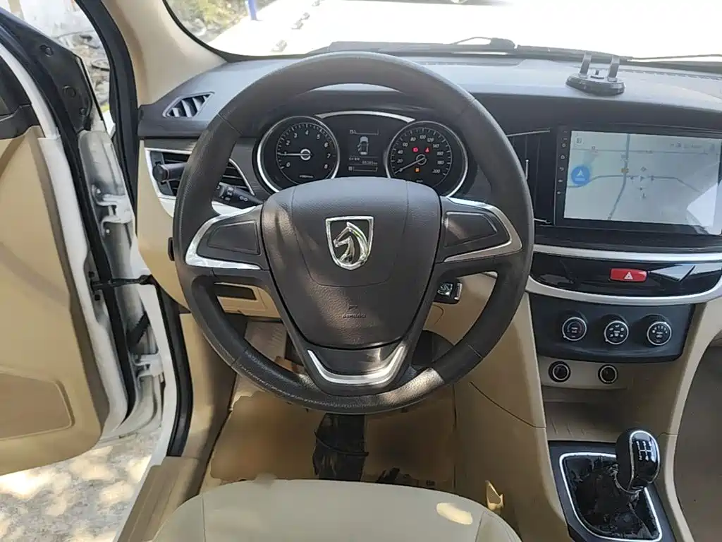 Photo 11 - Baojun 730