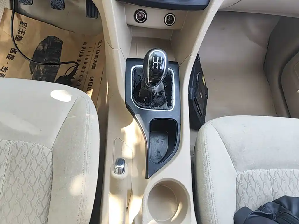 Photo 14 - Baojun 730