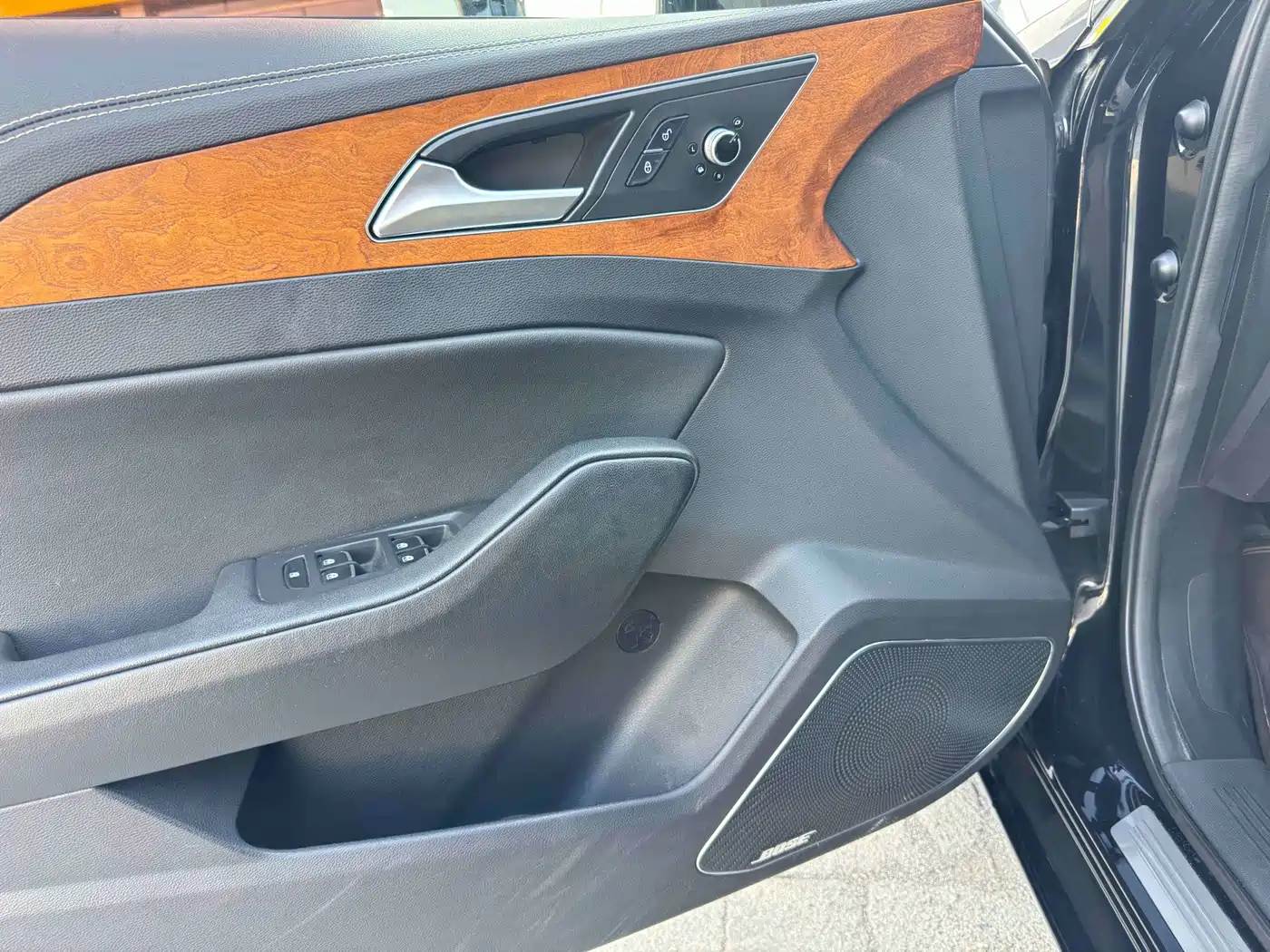 Hongqi H5 2018 2018 30TD Smart Connected Royal Edition