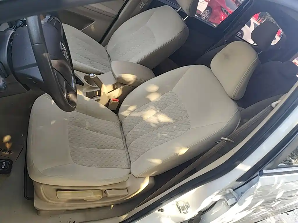 Photo 15 - Baojun 730