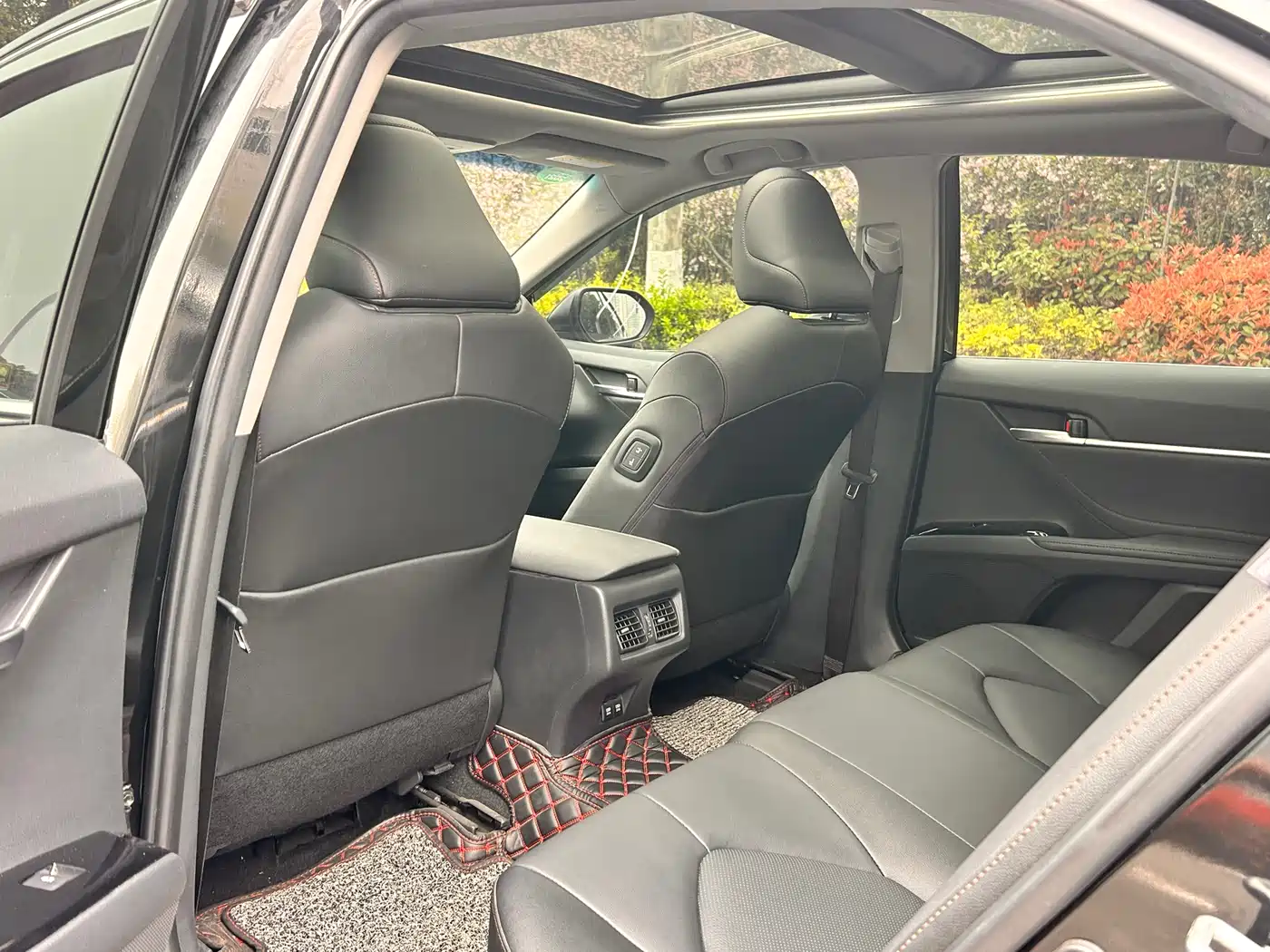 Toyota Camry 2018 2.5G Luxury Edition фото 9