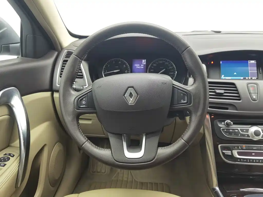 Photo 11 - Renault Latitude