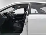 Фото 10 - Geely Vision