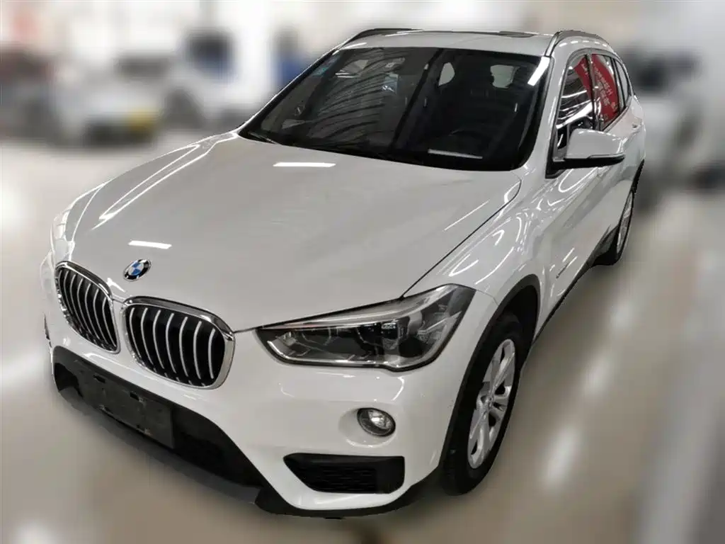 BMW X1 2016 sDrive18Li Premium Model фото 3