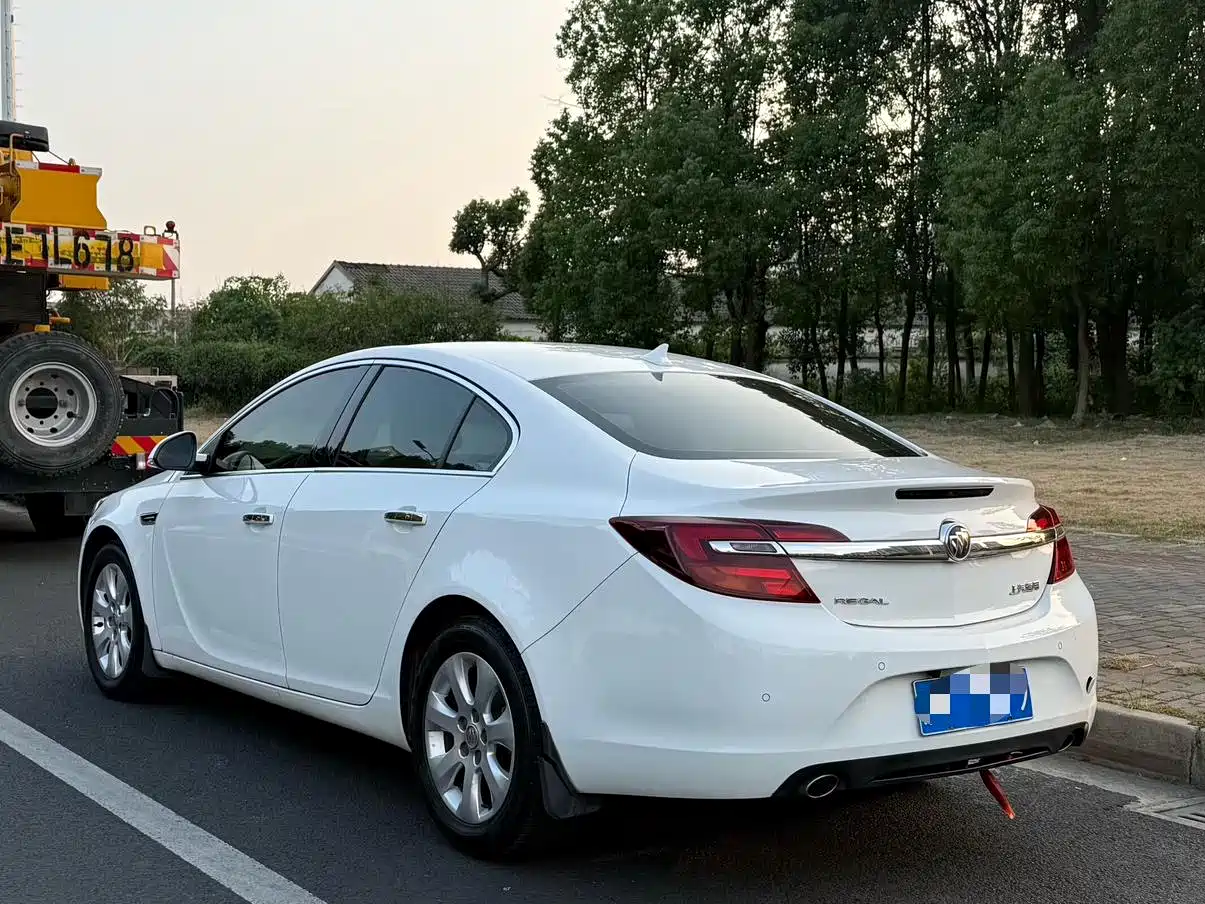 Buick Regal 2014 2.0L Elite Fashion Type фото 5