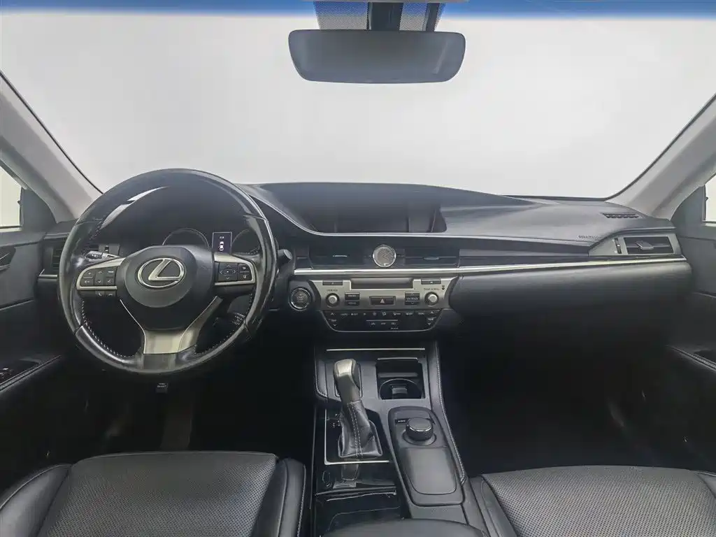 Lexus ES 2015 200 Elite Edition фото 5