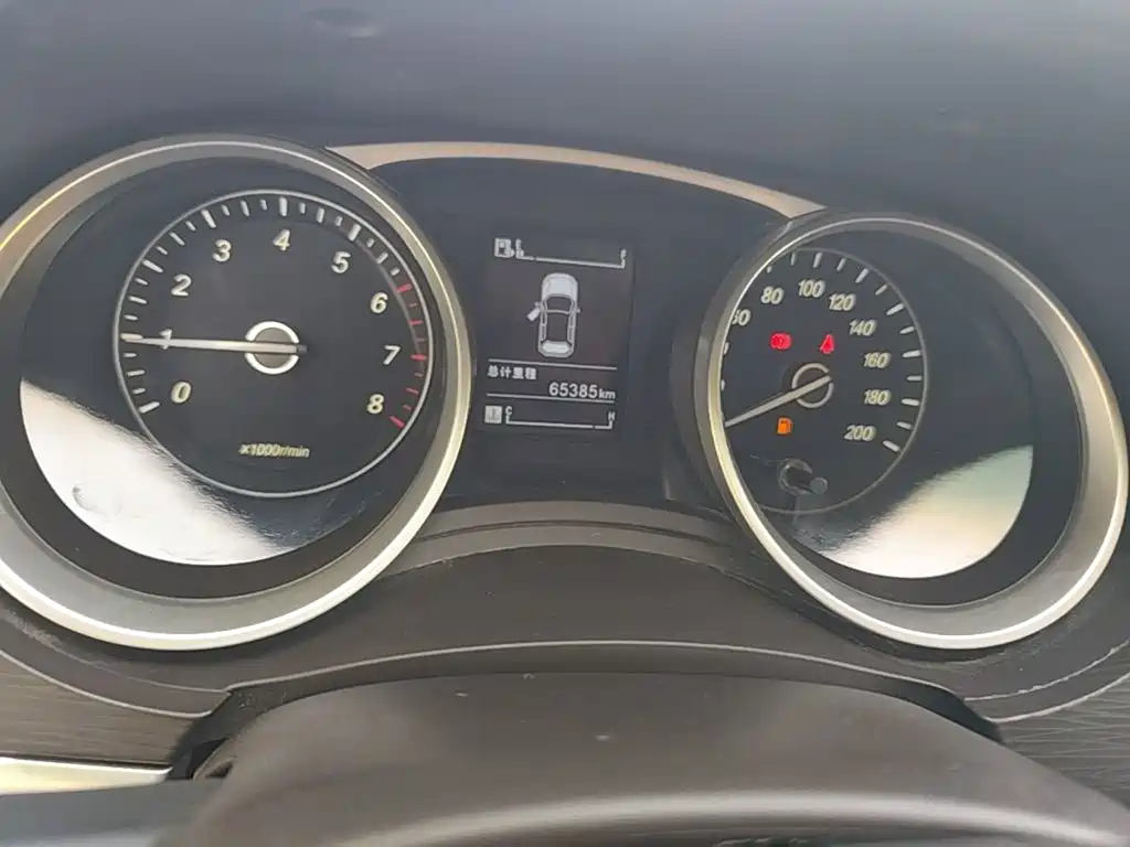 Photo 12 - Baojun 730