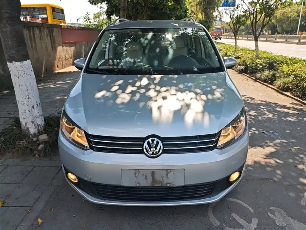 Volkswagen Touran 2015 1.4T Manual Trend Edition 5-seater фото 3