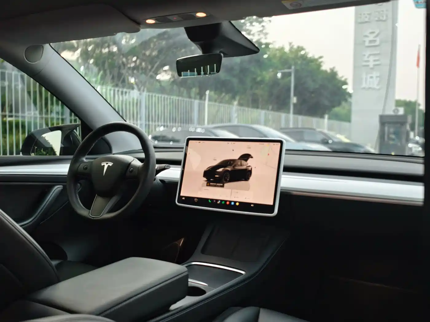 Фото 10 - Tesla Model Y