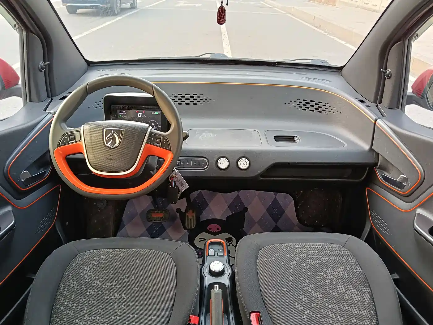 BAOJUN E100