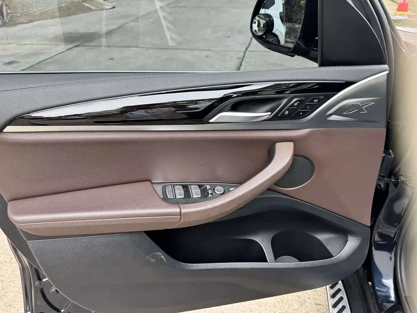 BMW iX3 2022 Leading Edition фото 8