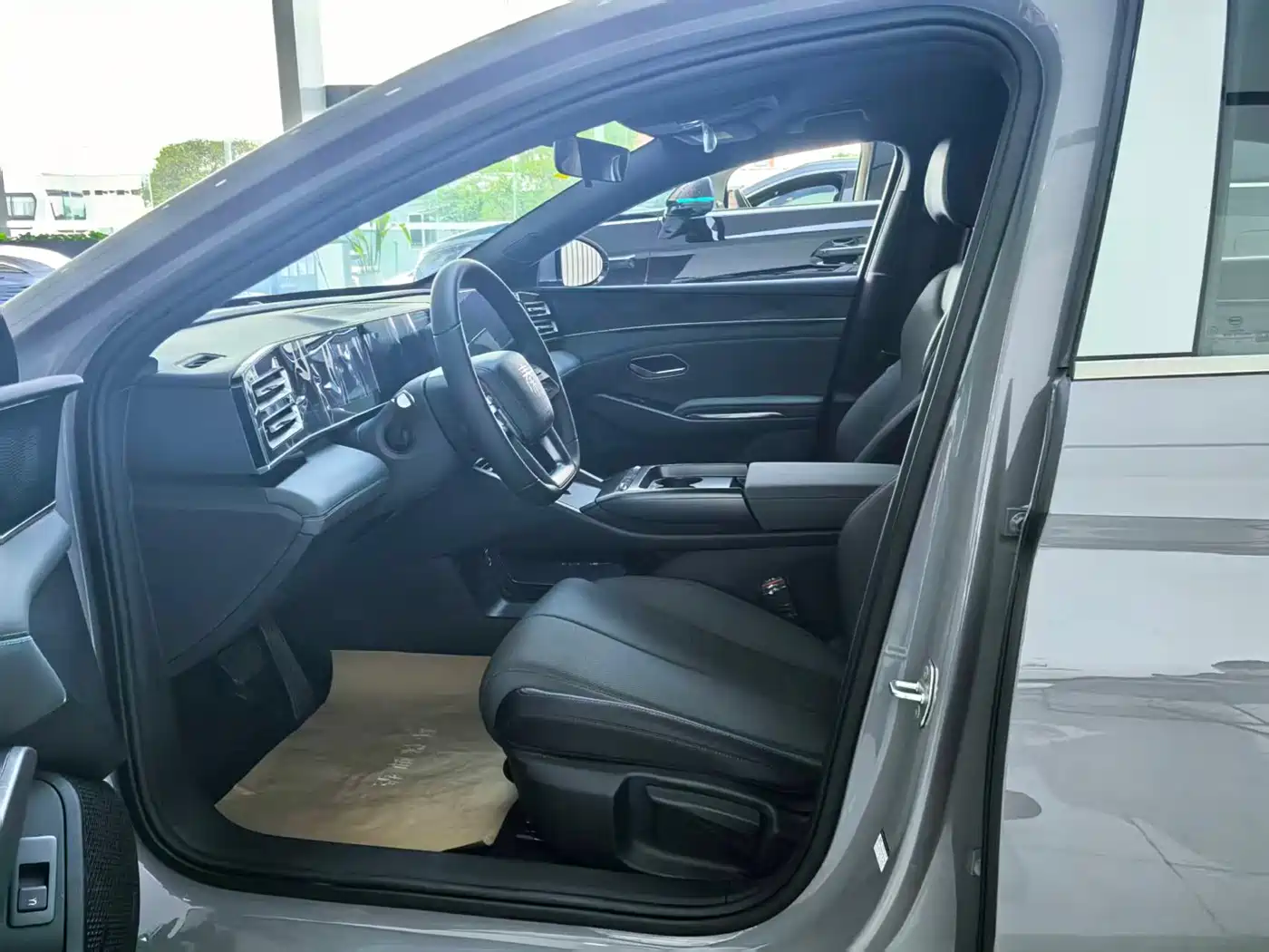 Фото 7 - BYD Qin L